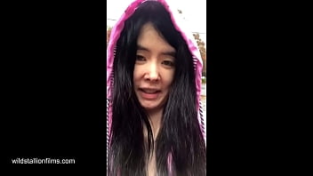 Hairy chinese milf flashes pussy