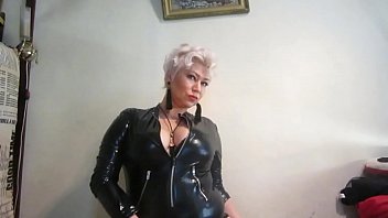 Reife milf posiert xnxx