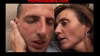 MẸ TRƯỞNG THÀNH XNXX